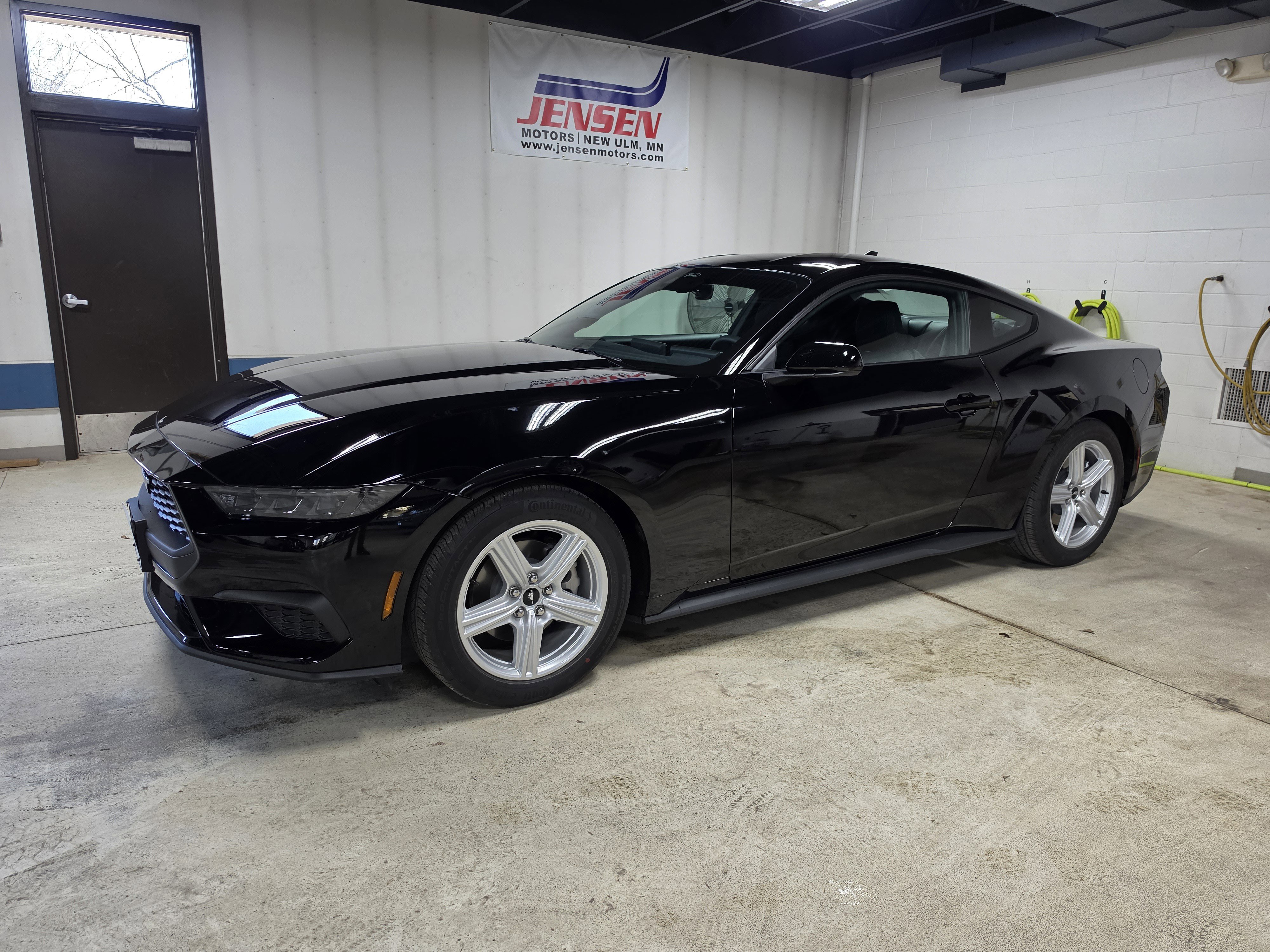 Used 2026 Ford Mustang Coupe RWD image 1