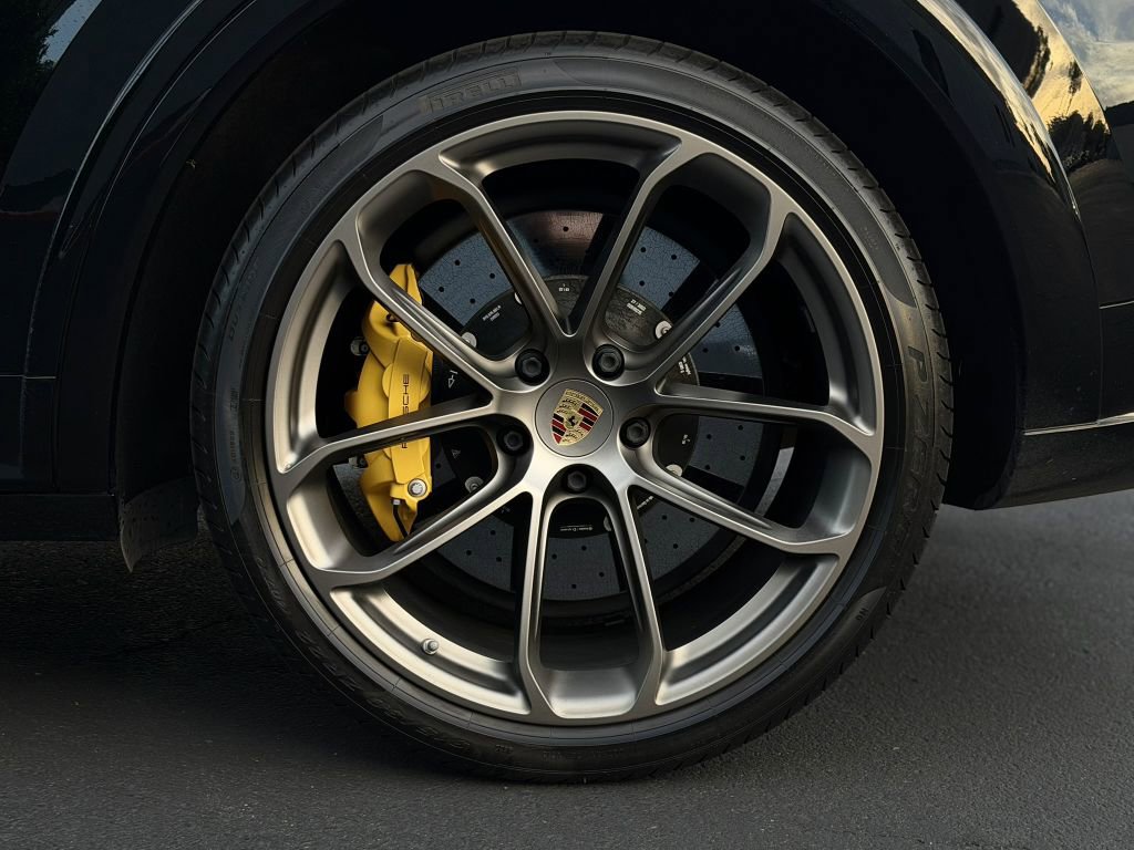 Used 2023 Porsche Cayenne Turbo S AWD/4WD image 21