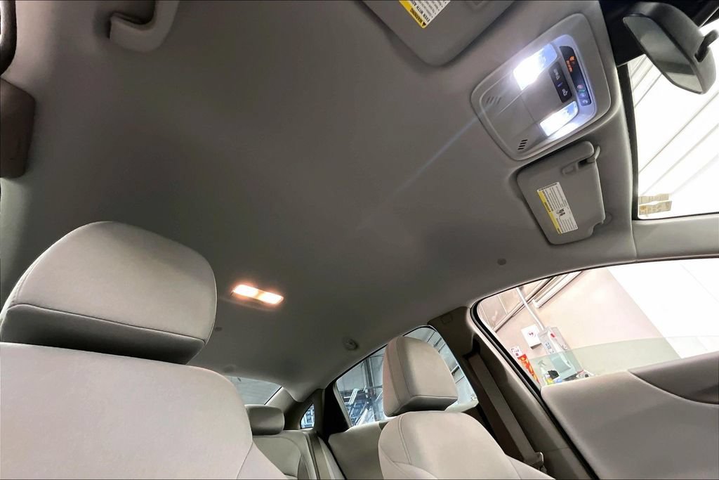 Used 2021 Chevrolet Malibu LT FWD image 28