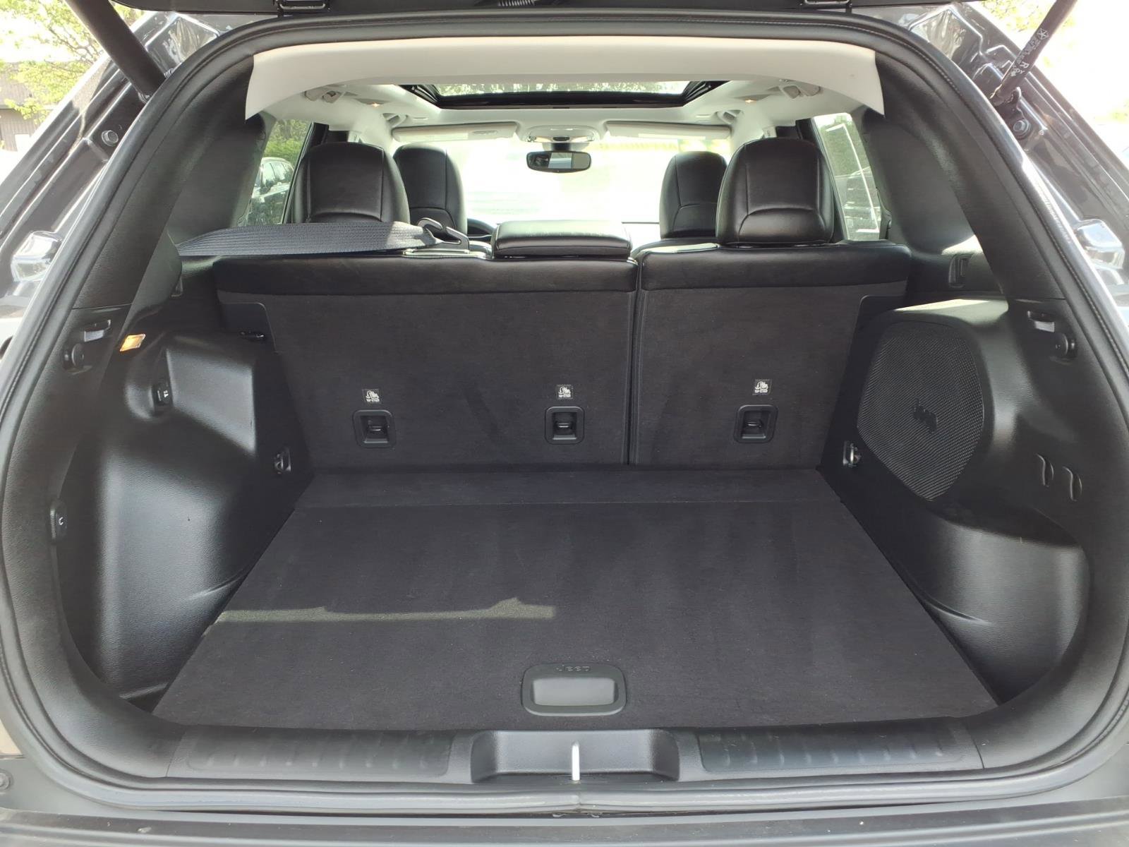 Used 2022 Jeep Cherokee Limited AWD/4WD image 30