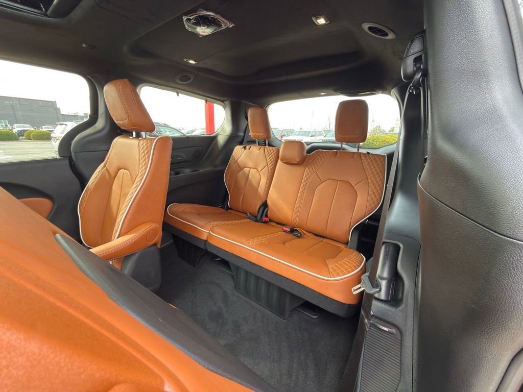New 2026 Chrysler Pacifica Pinnacle image 38