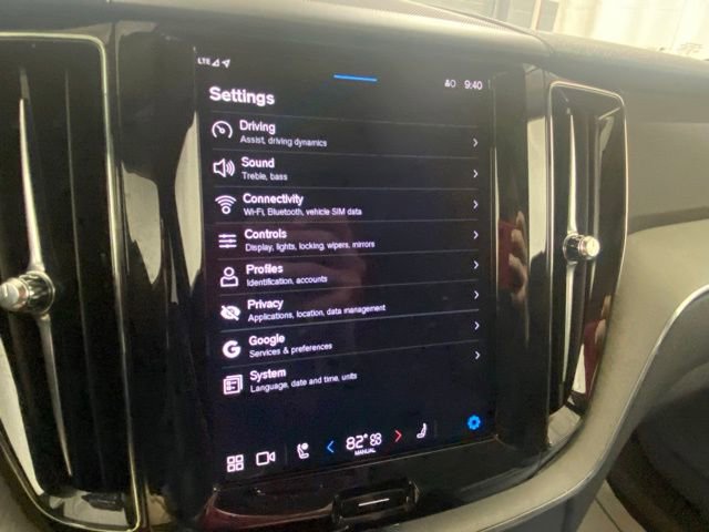 Certified 2025 Volvo XC60 B5 Plus image 23