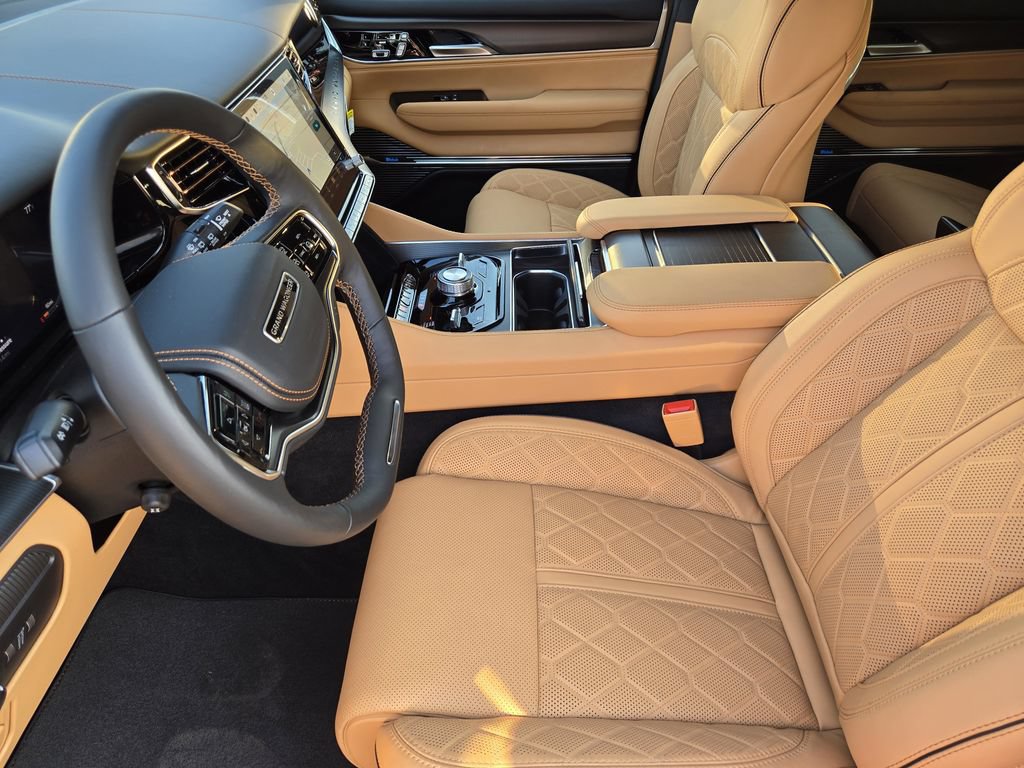 New 2026 Jeep Grand Wagoneer L Summit AWD/4WD image 13
