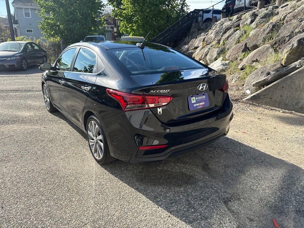 Used 2021 Hyundai Accent Limited FWD image 3