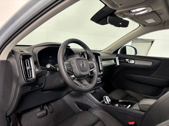 Used 2024 Volvo XC40 B5 Ultimate w/ Protection Package Premier AWD/4WD image 9