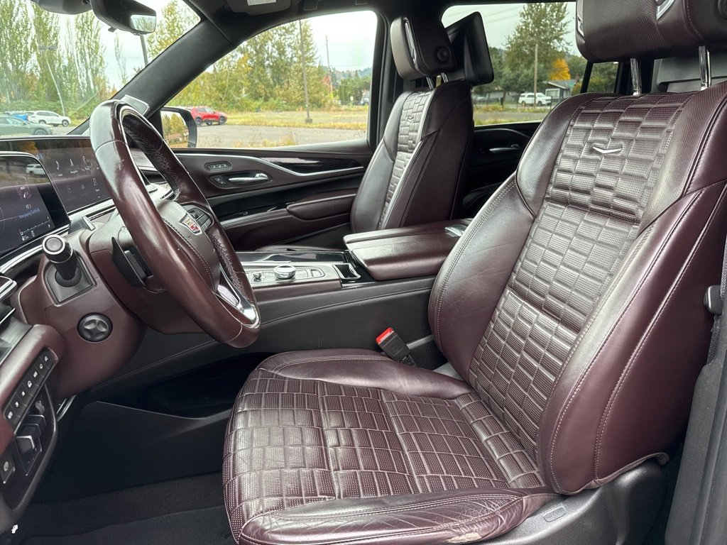 Used 2022 Cadillac Escalade ESV Premium Luxury Platinum image 13