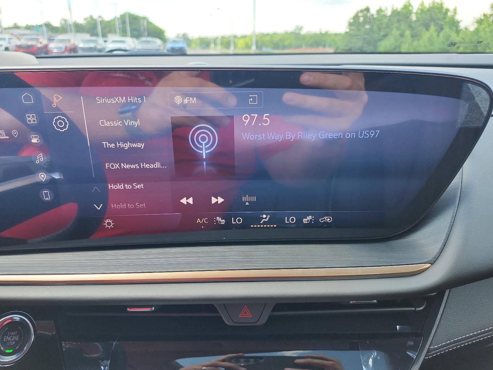 New 2025 Buick Envision Avenir image 14