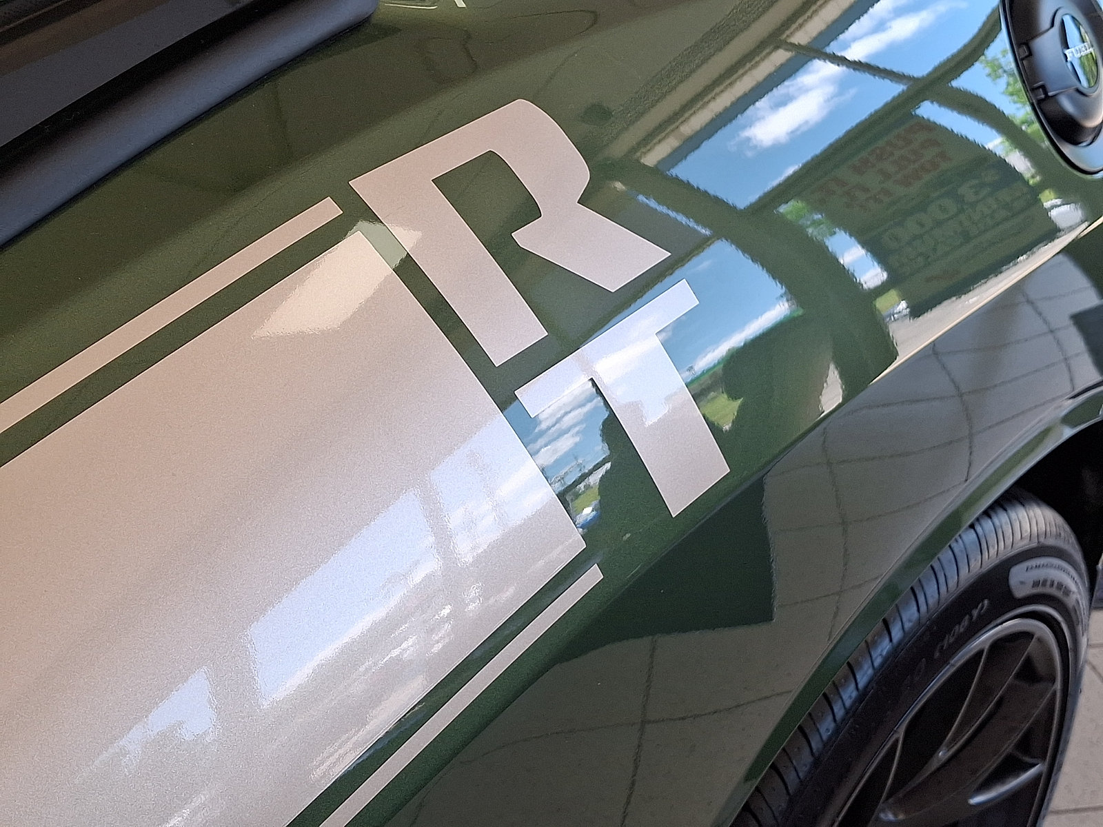 Used 2019 Dodge Challenger R/T Scat Pack w/ Dynamics Package RWD image 31