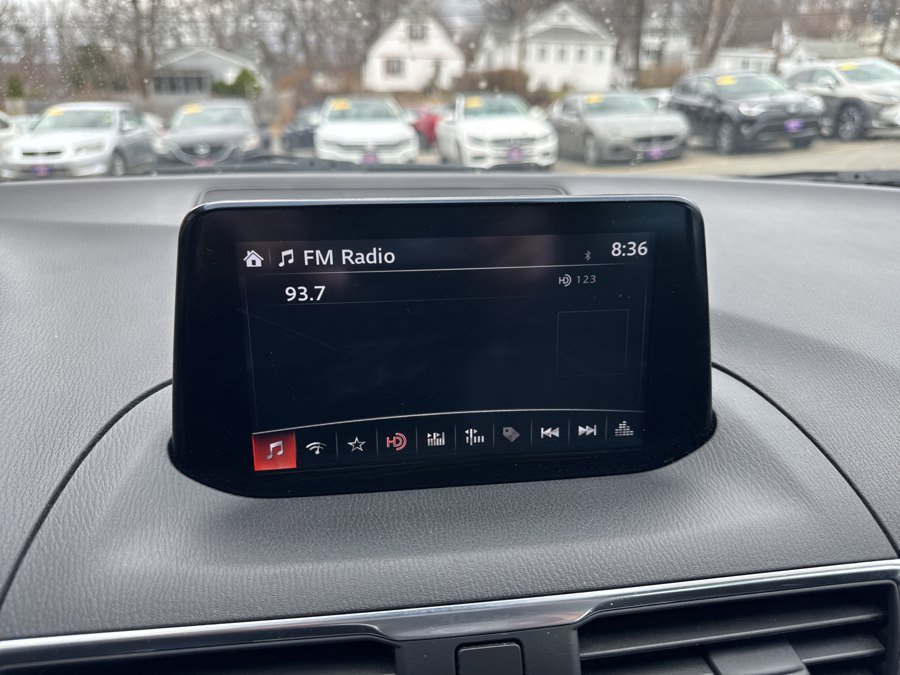 Used 2017 MAZDA MAZDA3 Grand Touring image 22