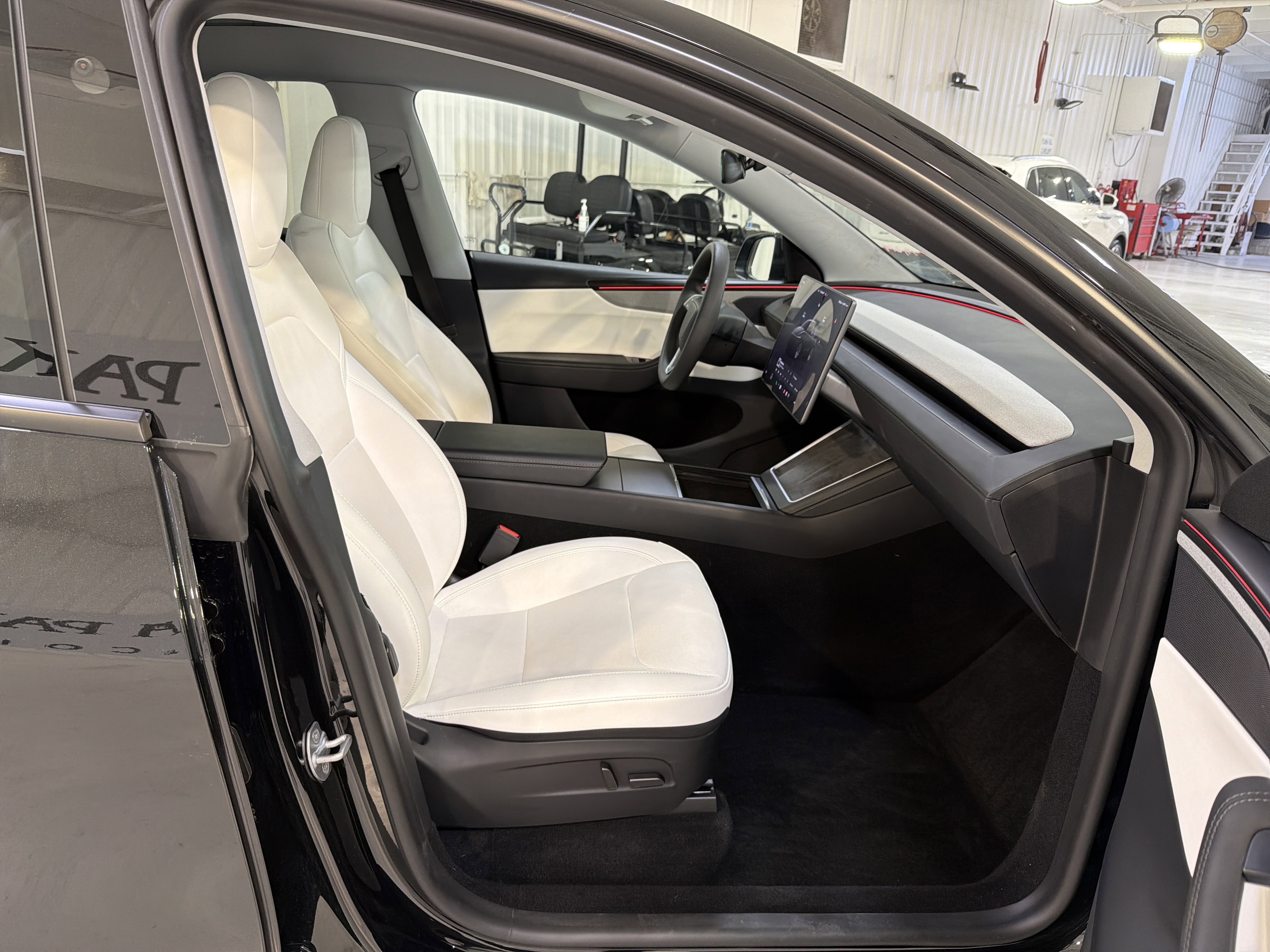 Used 2026 Tesla Model Y 2WD image 14