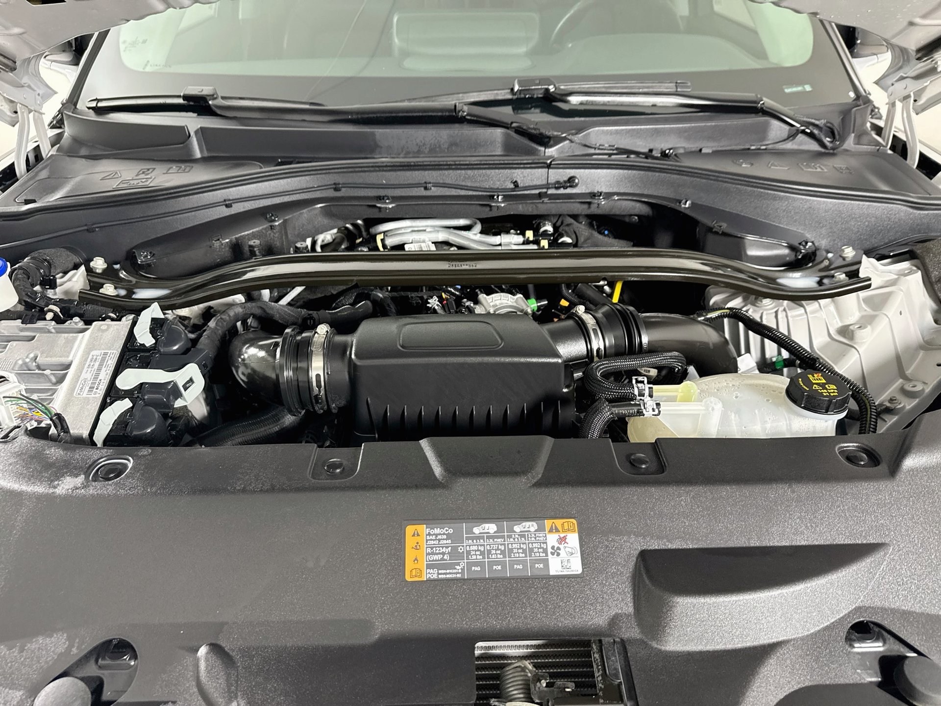 Used 2025 Lincoln Aviator AWD w/ Jet Appearance Package image 33