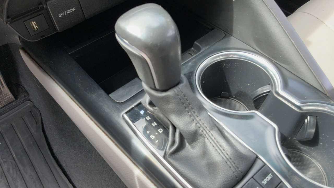 Used 2020 Toyota Camry XSE FWD image 15