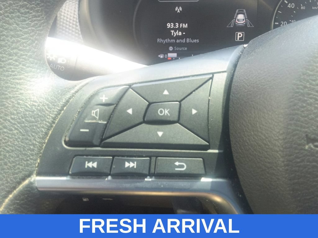 Used 2021 Nissan Kicks SV FWD image 23