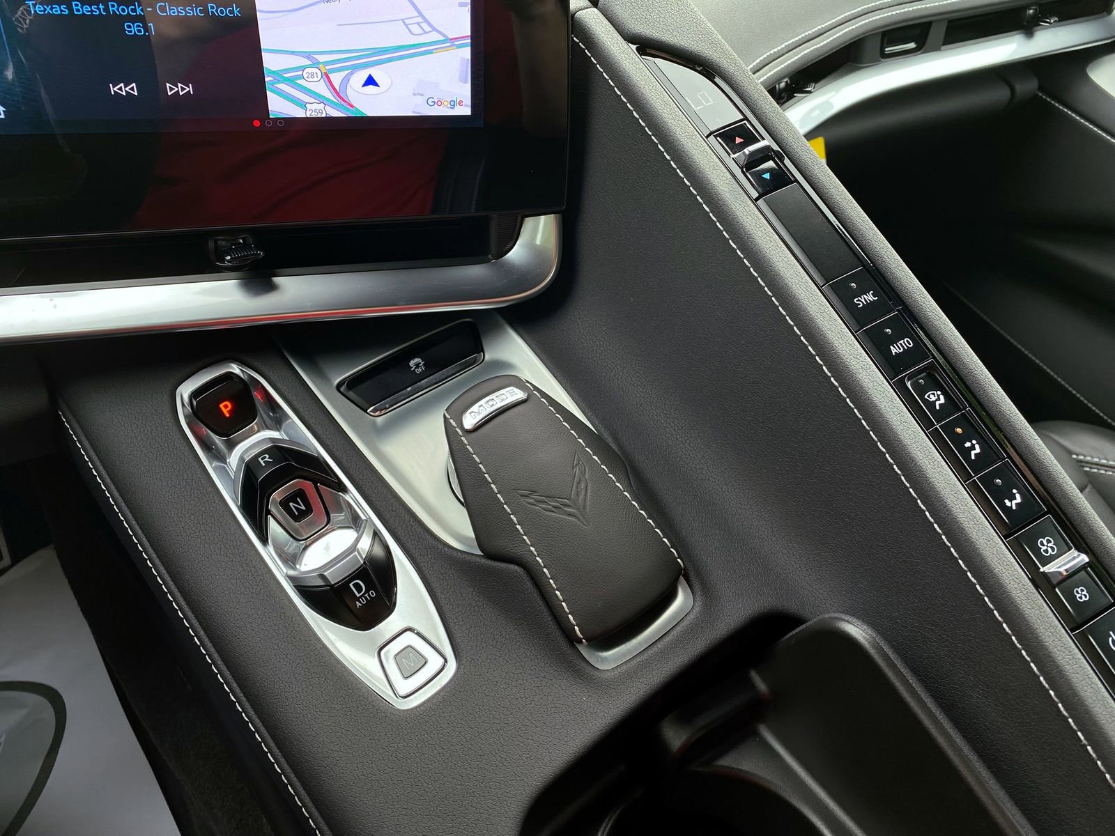 Used 2025 Chevrolet Corvette Stingray Coupe w/ 1LT image 27