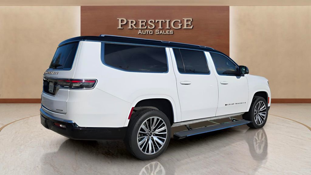 Used 2024 Jeep Grand Wagoneer L Series III AWD/4WD image 28