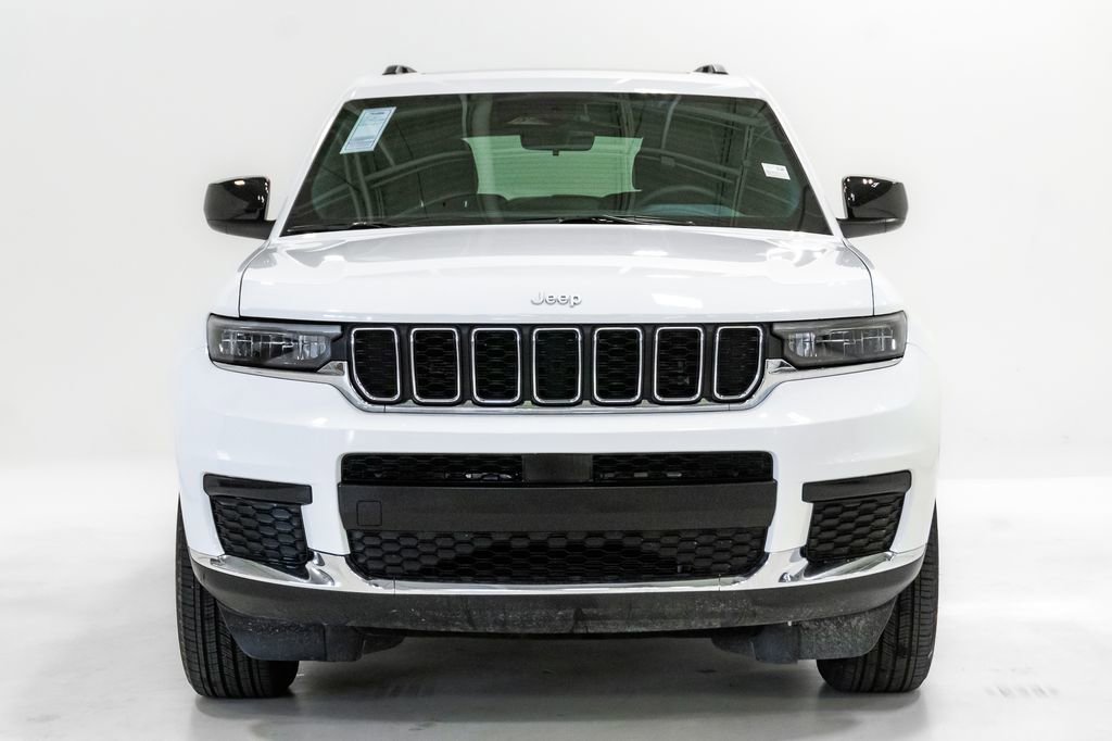 Used 2025 Jeep Grand Cherokee L Laredo image 3