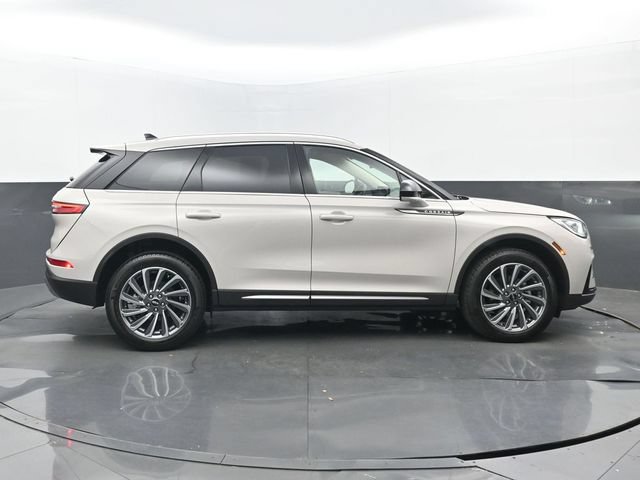 Used 2024 Lincoln Corsair Reserve FWD image 2