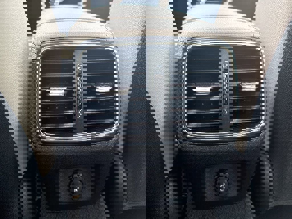 Used 2023 Genesis G70 3.3T w/ Sport Advanced Package image 27