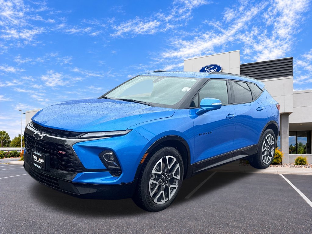 Used 2025 Chevrolet Blazer RS FWD image 4