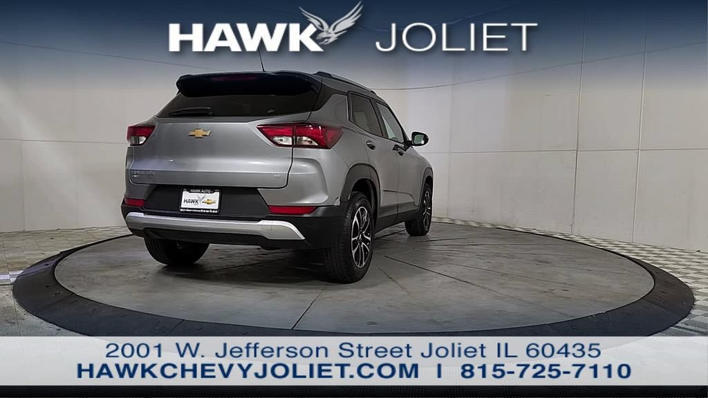 Used 2025 Chevrolet TrailBlazer LT AWD/4WD image 7