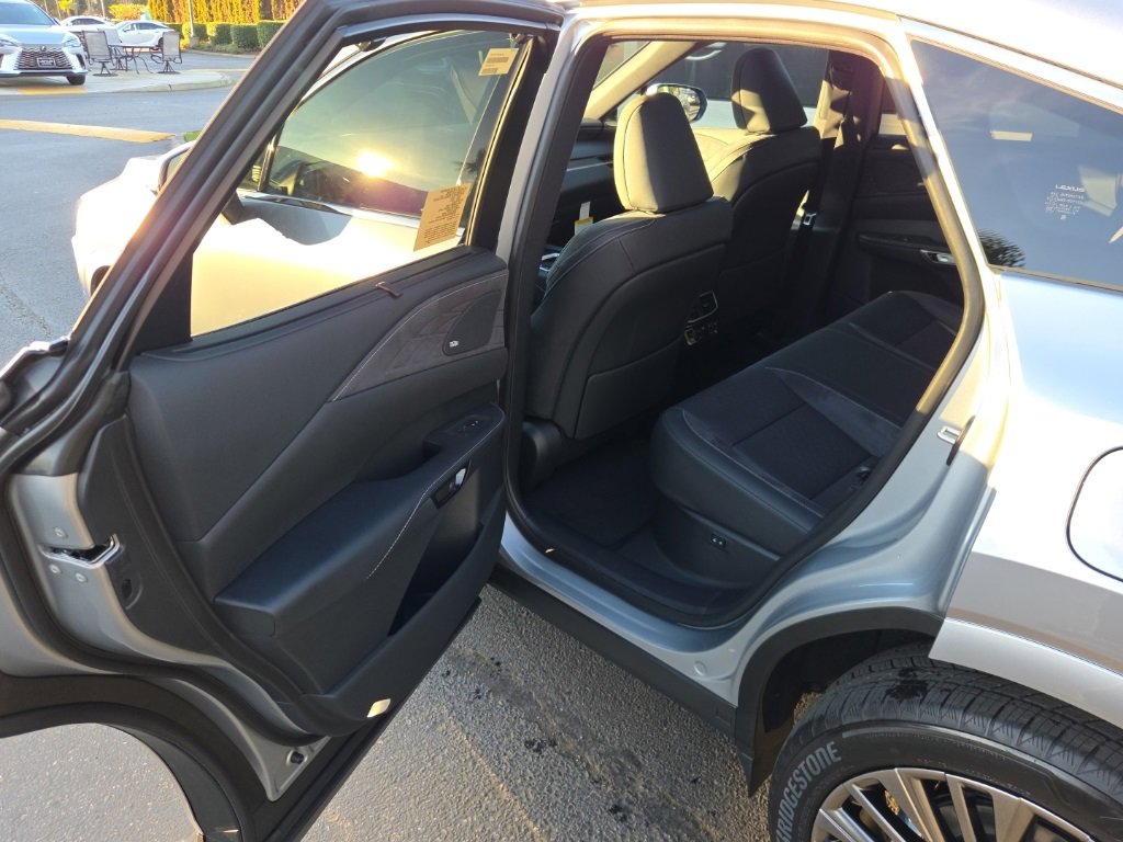 New 2026 Lexus RX 450h AWD image 15