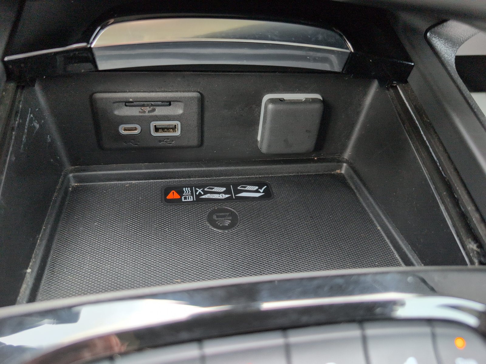 Used 2023 Buick Envision Avenir AWD/4WD image 27