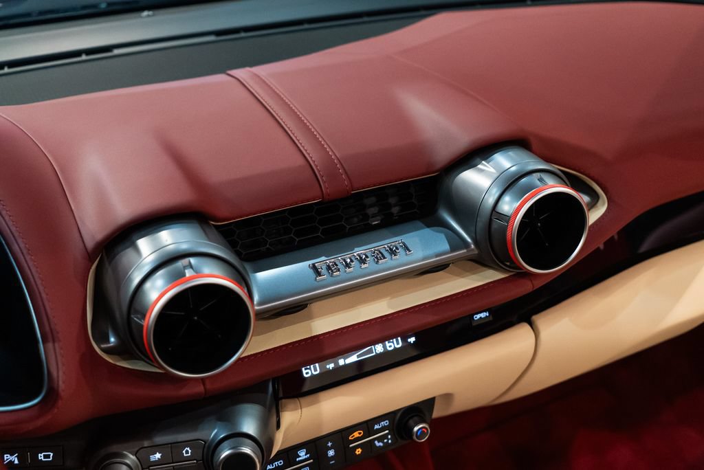Certified 2022 Ferrari 812 GTS RWD image 33