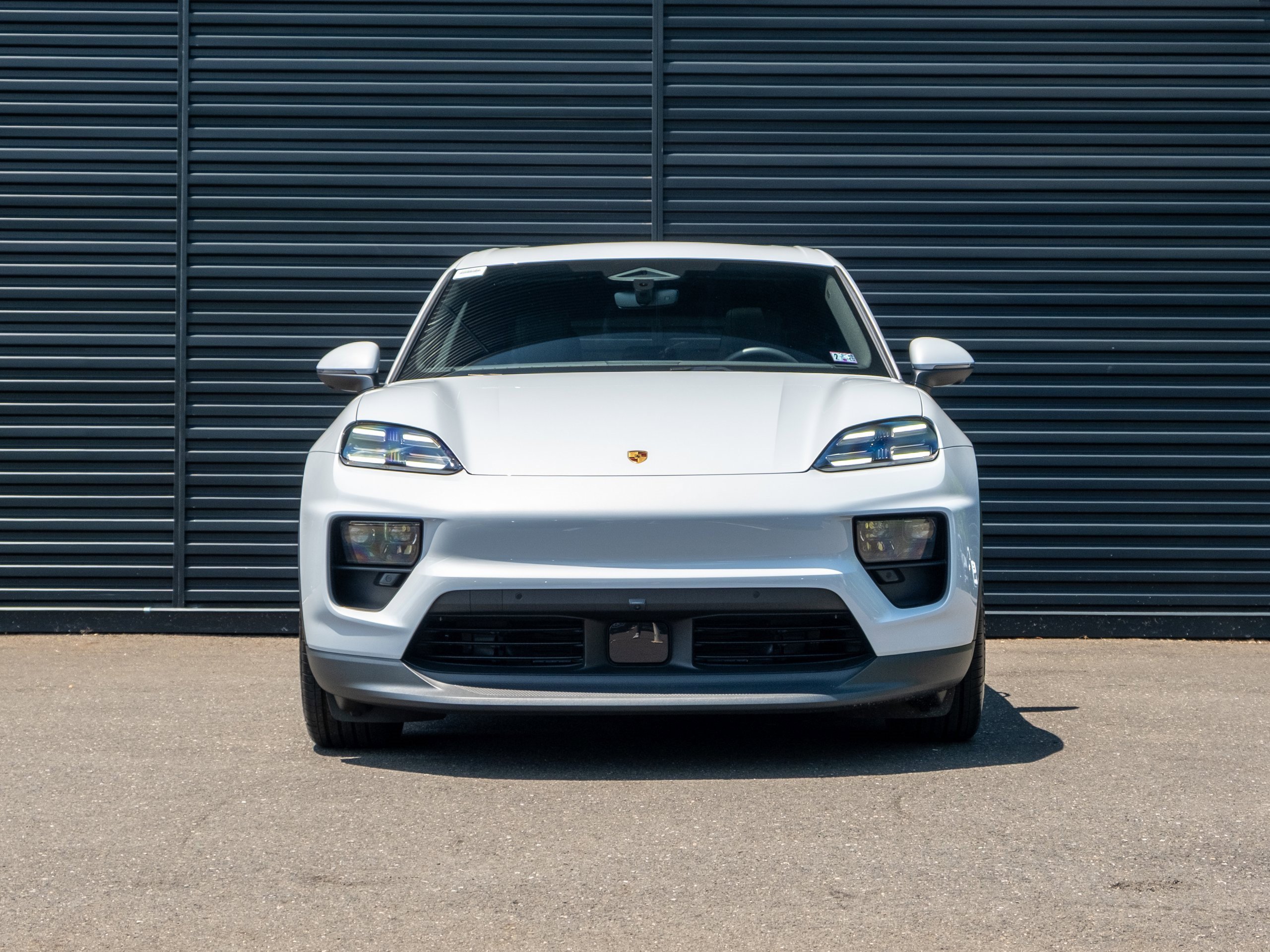Used 2025 Porsche Macan Electric image 11