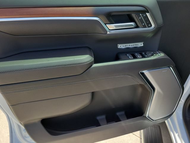 New 2026 GMC Sierra 1500 Denali w/ Technology Package AWD/4WD image 9