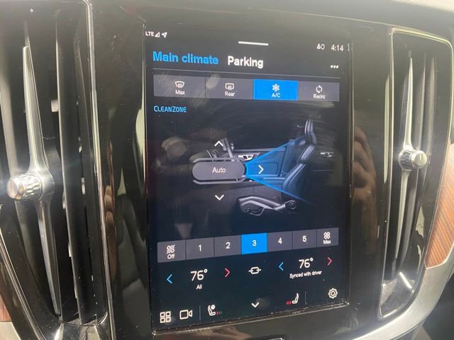 Certified 2025 Volvo V60 B5 Cross Country Plus image 24