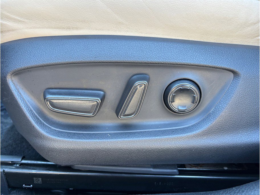 Used 2019 Toyota Avalon Limited w/ Advanced Safety Package FWD image 19