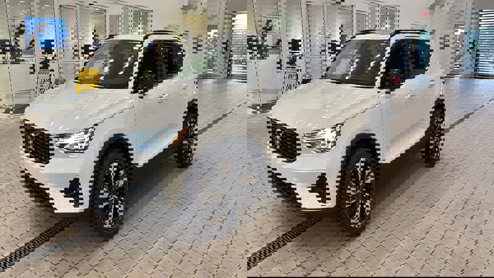 New 2026 Volvo XC40 B5 Ultra w/ Protection Package Premier image 9