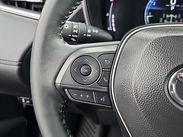 Used 2025 Toyota Corolla Cross XLE w/ Convenience Package image 22