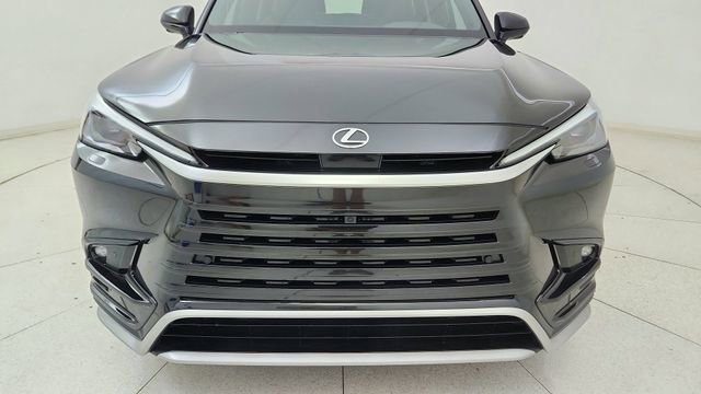 Used 2026 Lexus TX 500h AWD w/ Technology Package image 8
