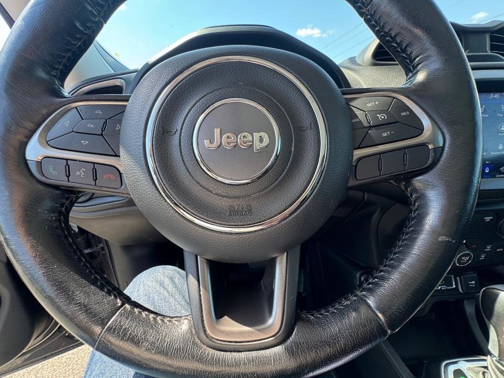 Used 2019 Jeep Renegade Limited w/ UConnect 8.4 Nav Group AWD/4WD image 17