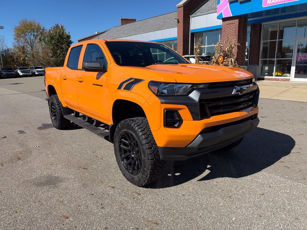 Used 2026 Chevrolet Colorado LT AWD/4WD image 4