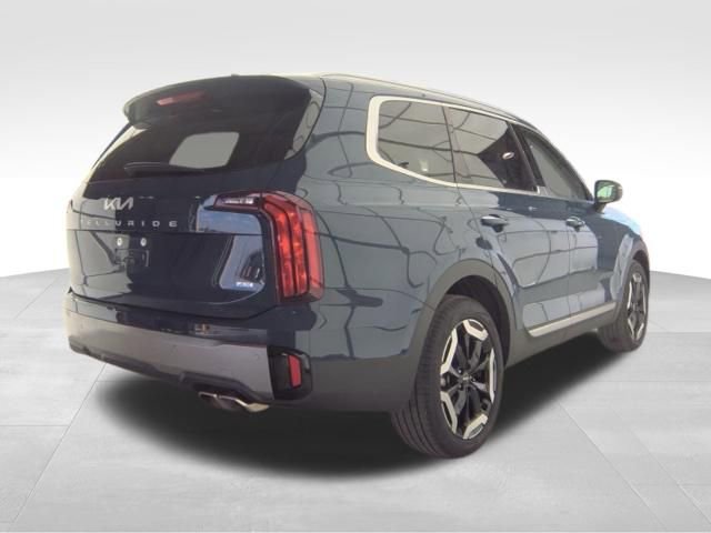 Used 2025 Kia Telluride S image 7
