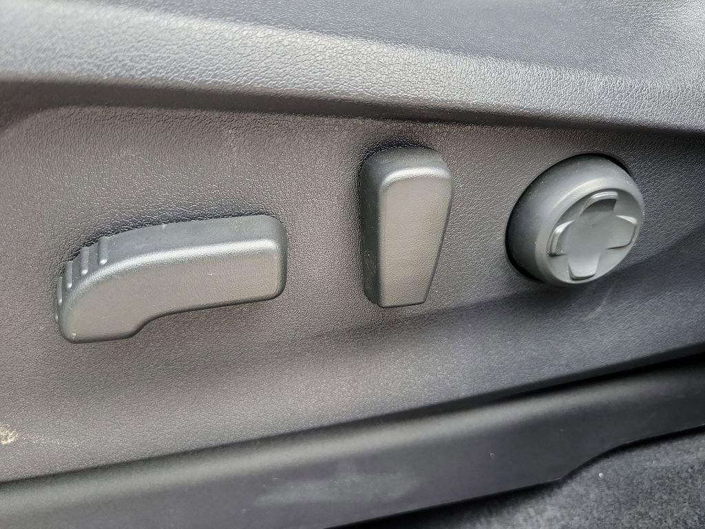 Certified 2025 Subaru Ascent Bronze Edition image 17