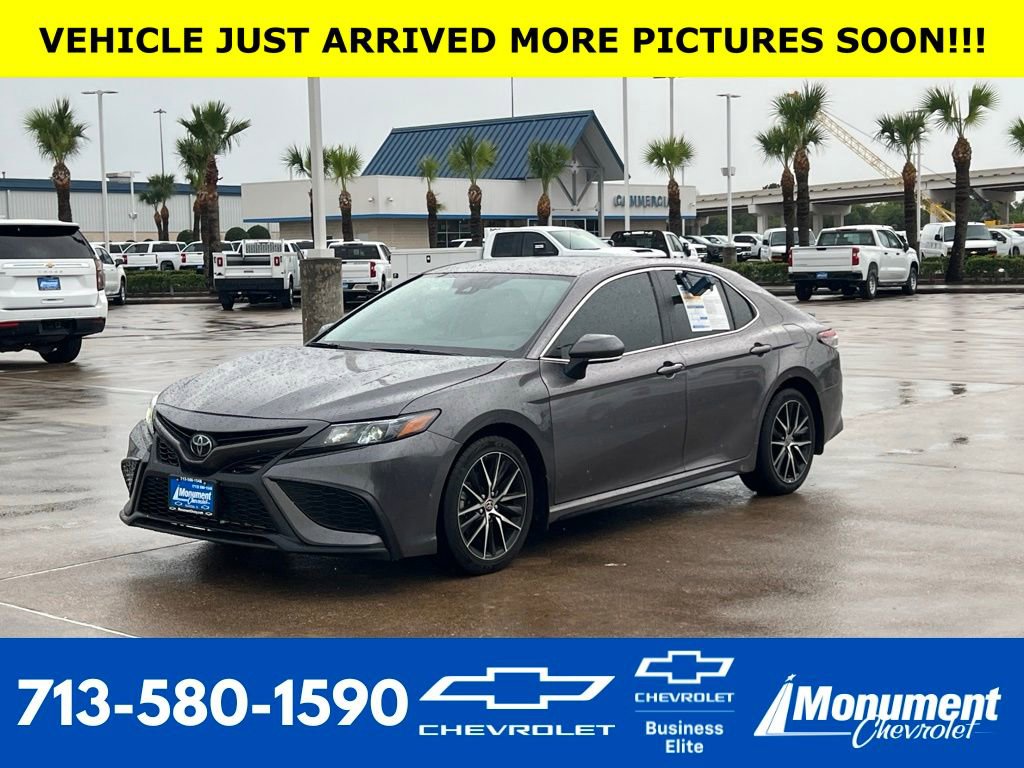 Used 2024 Toyota Camry SE w/ Blackout Package (TMS) AWD/4WD image 1