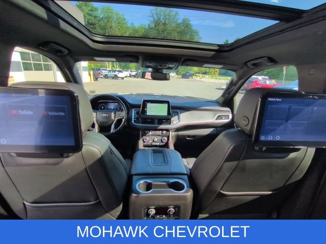 Used 2022 Chevrolet Suburban RST w/ Luxury Package AWD/4WD image 21