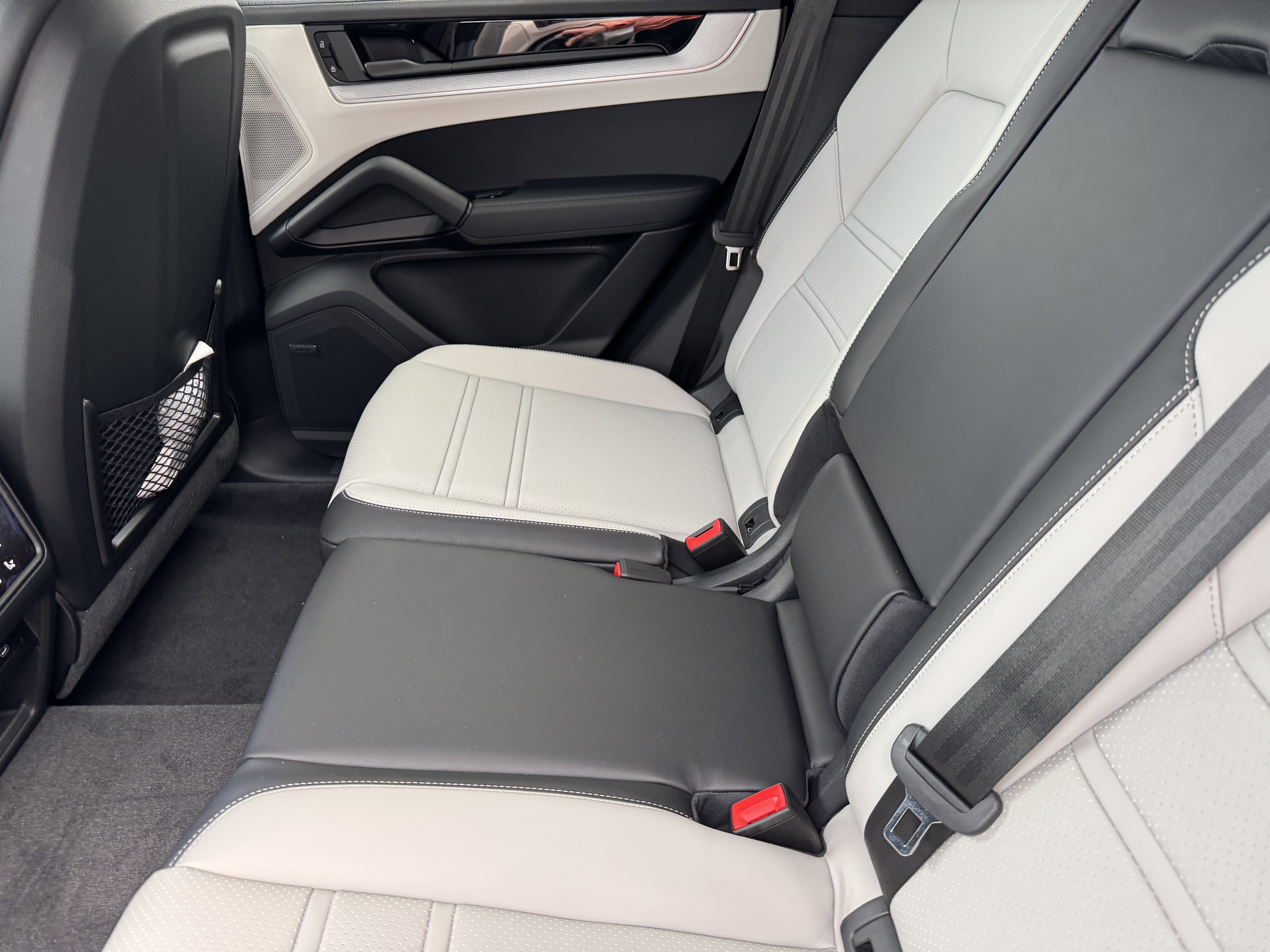 New 2026 Porsche Cayenne E-Hybrid image 24