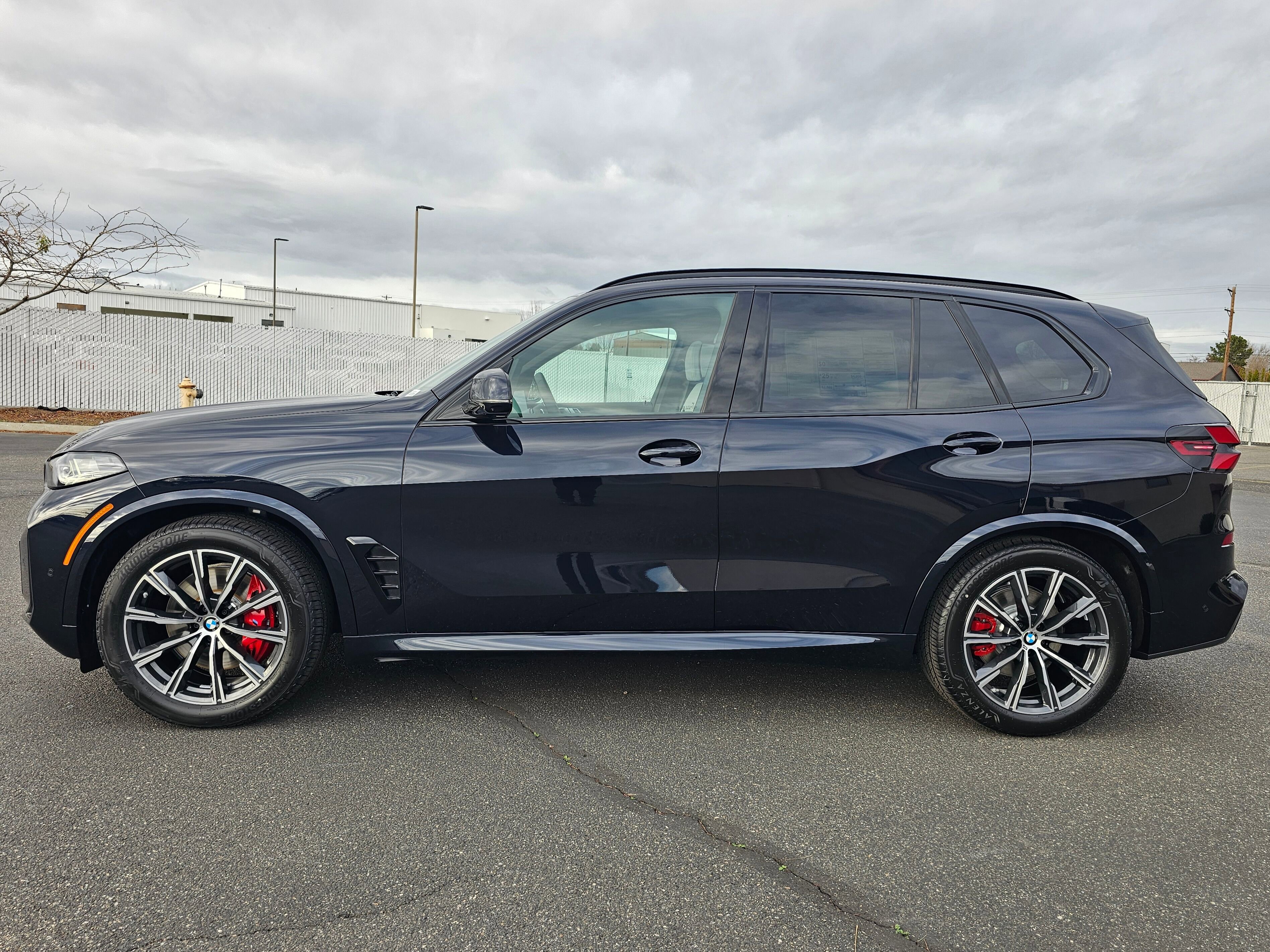 New 2026 BMW X5 xDrive40i w/ M Sport Package image 3