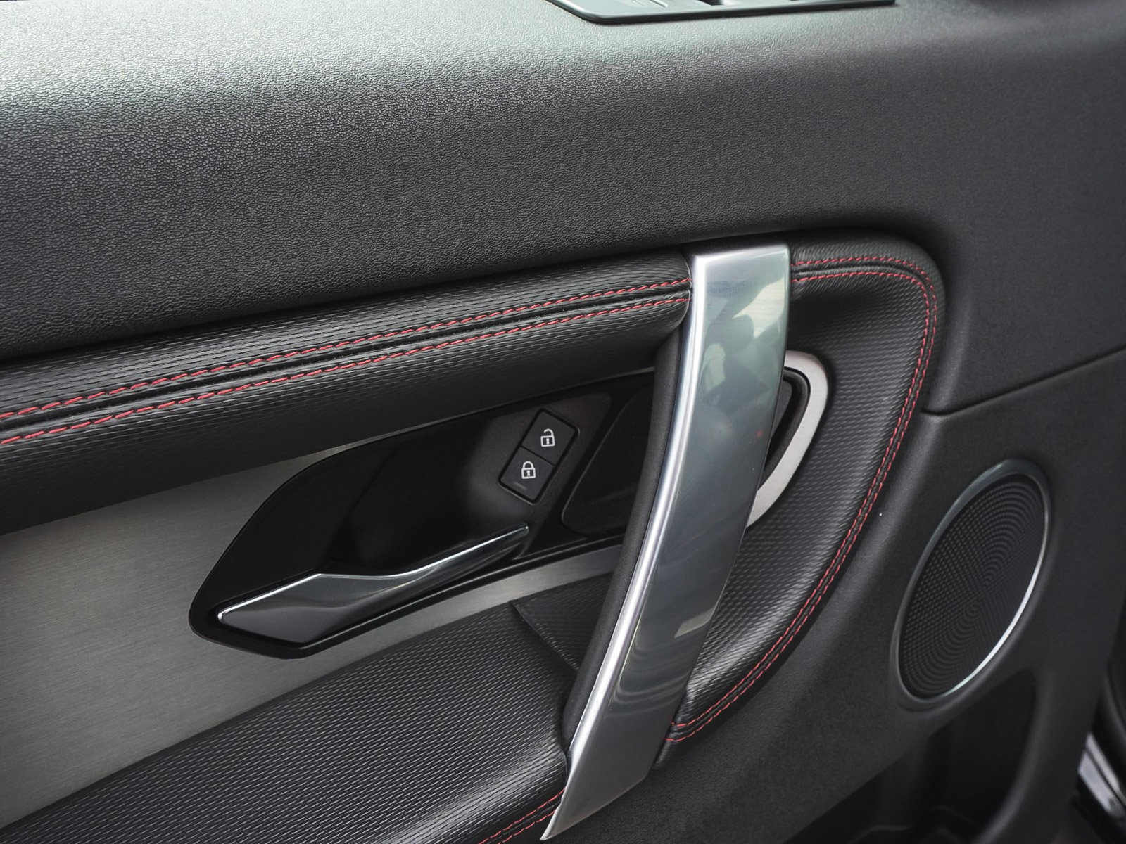 Used 2023 Land Rover Discovery Sport S R-Dynamic image 10