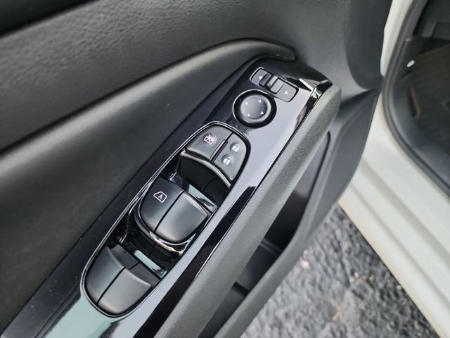 Used 2024 Nissan Altima 2.5 SR image 10