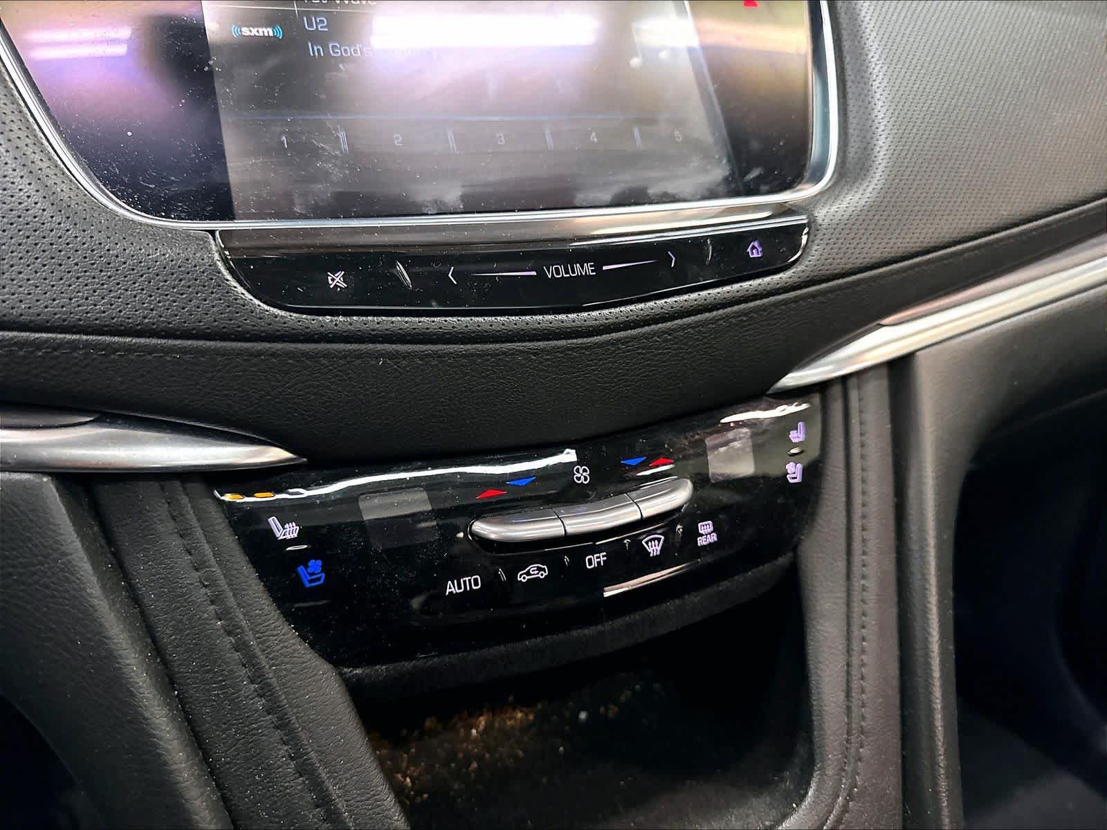 Used 2018 Cadillac XT5 Premium Luxury FWD image 34