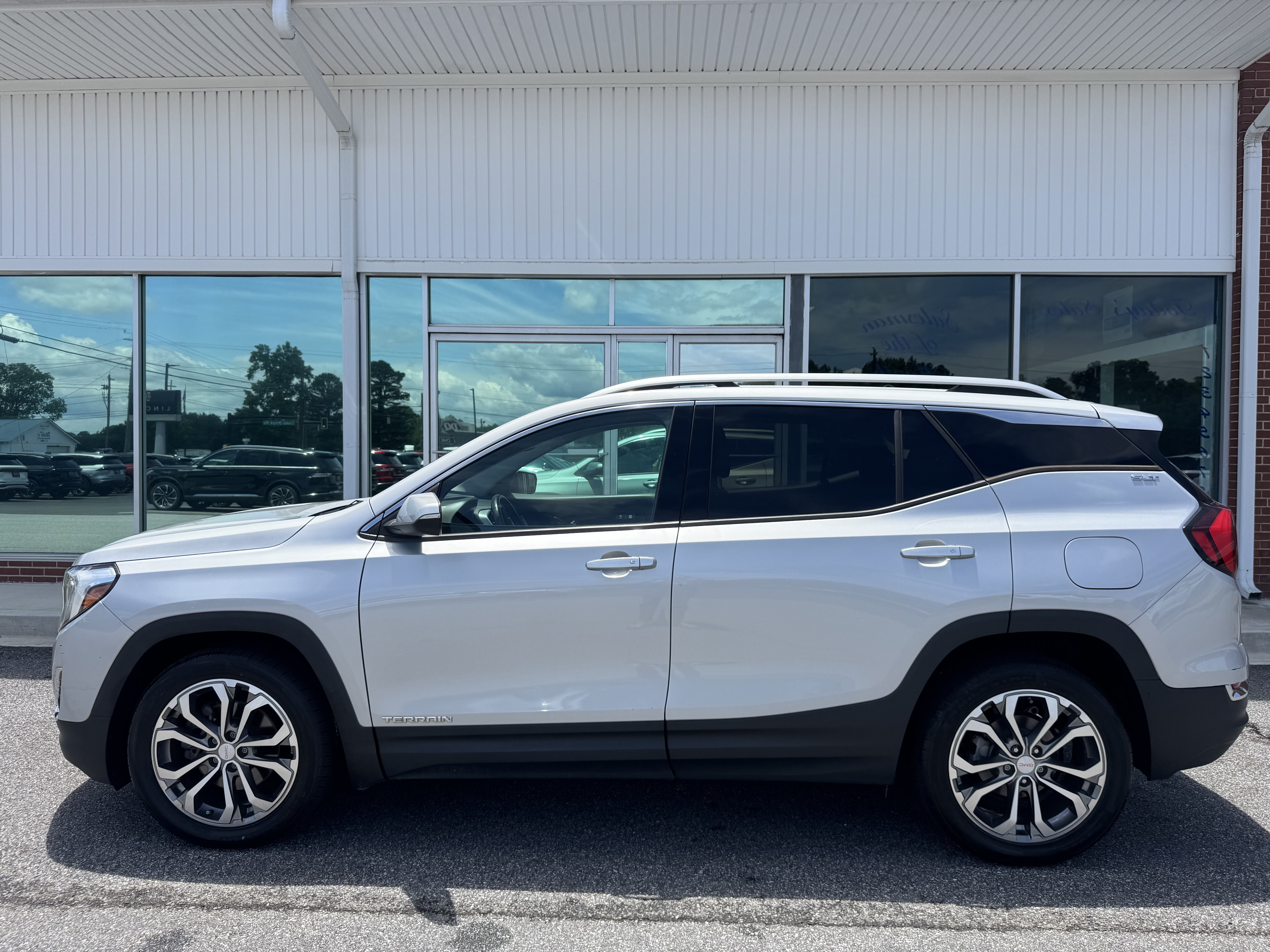 Used 2019 GMC Terrain SLT w/ Preferred Package