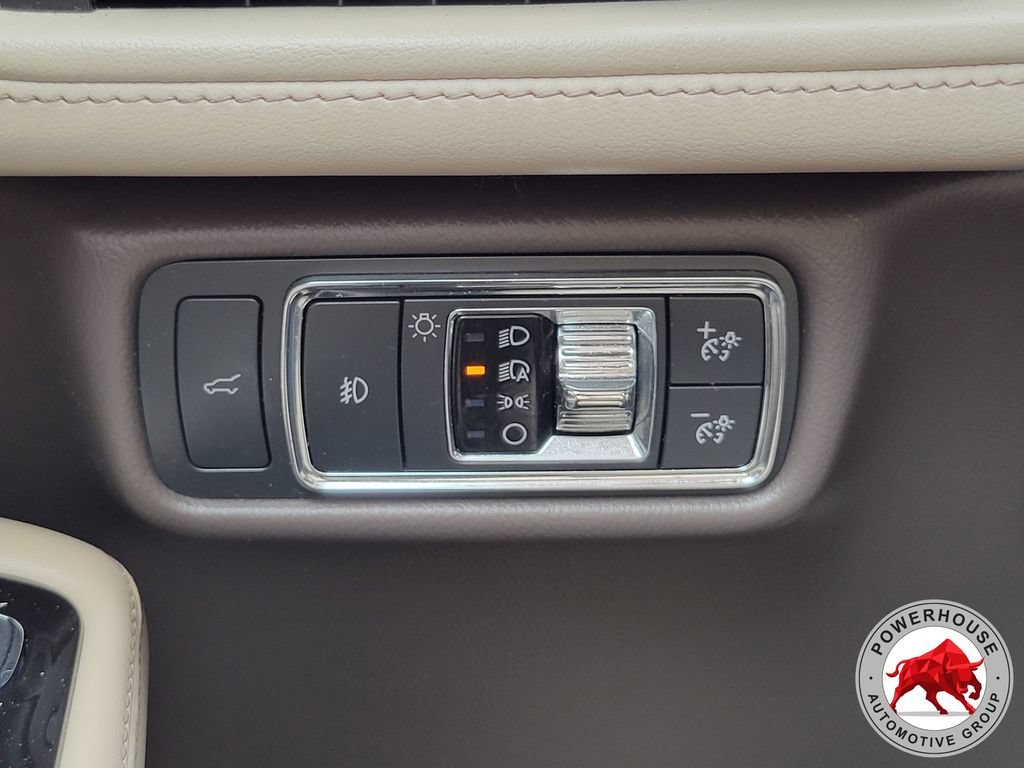Used 2021 Lincoln Aviator Reserve w/ Equipment Group 201A RWD image 30