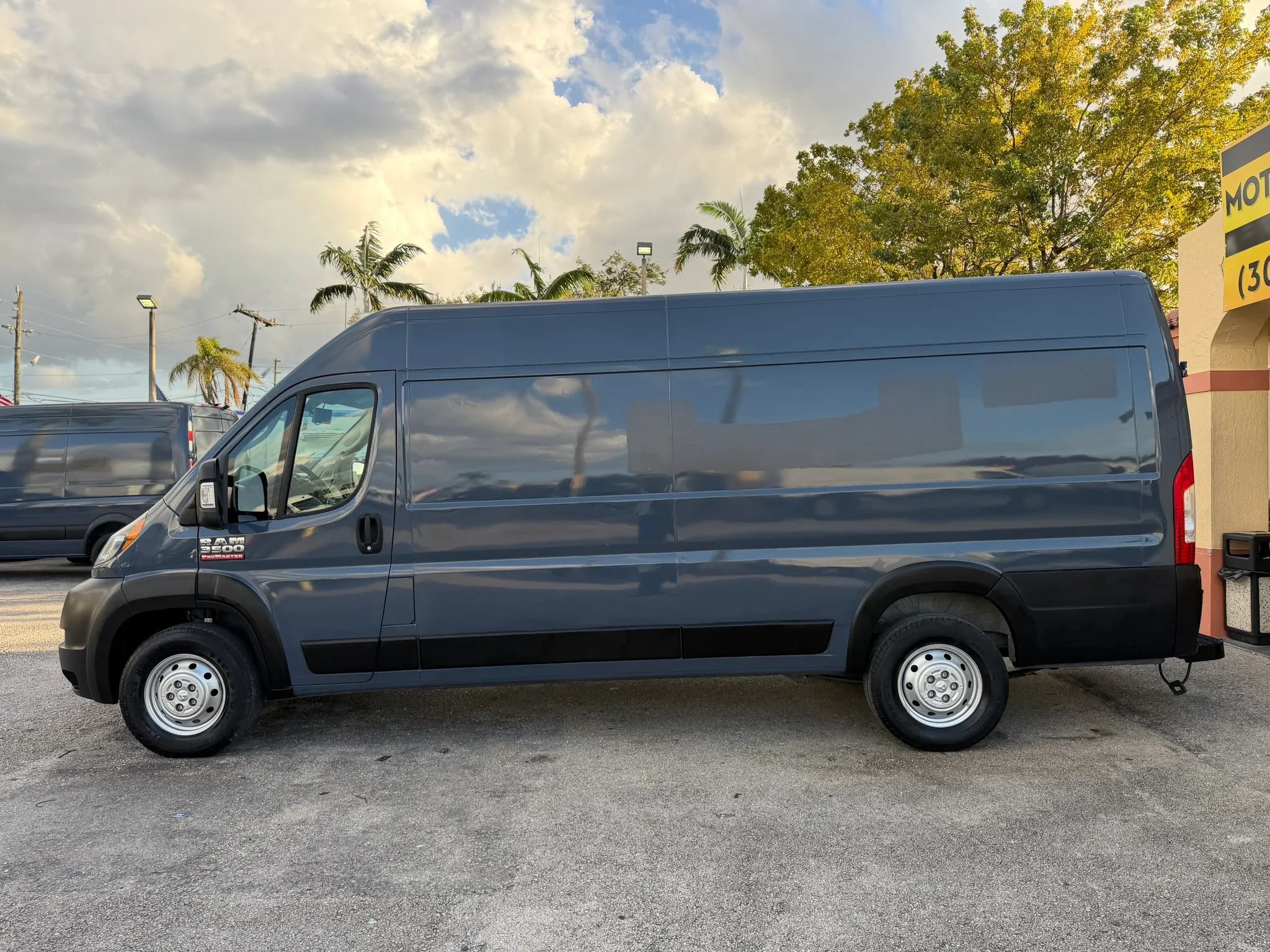 Used 2020 RAM ProMaster 3500 FWD image 2