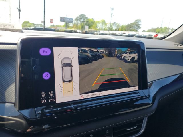 Used 2025 Volkswagen Atlas Cross Sport SEL image 23