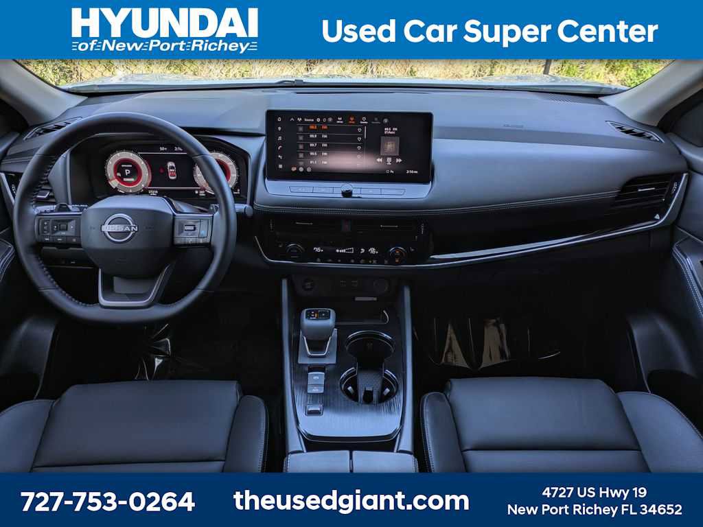 Used 2025 Nissan Rogue SL image 19